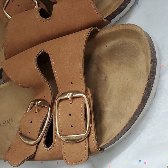 3 Slides - Picture 7 of 8